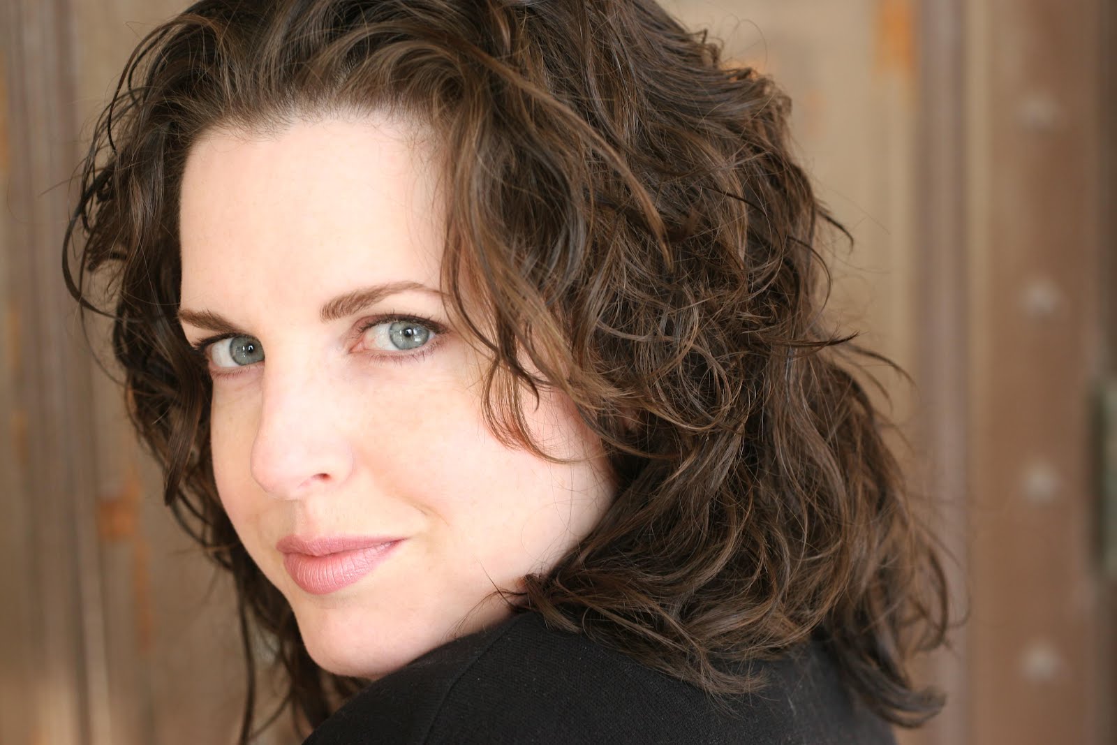 La actriz Kim Director Wallpaper HD Widescreen - FONDOS WALL