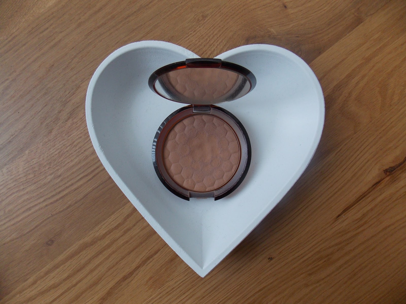 Hazelnut Musings The Body Shop Honey Bronze Bronzing Powder