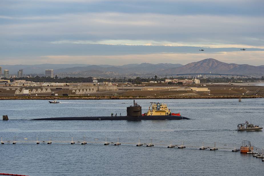 US Navy Los Angelesclass submarine USS Key West ready to return at sea Naval. Military