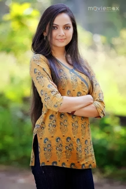 malayalam serial actress siji arrested for immoral traffic malayalam serial actress siji arrested for immoral traffic