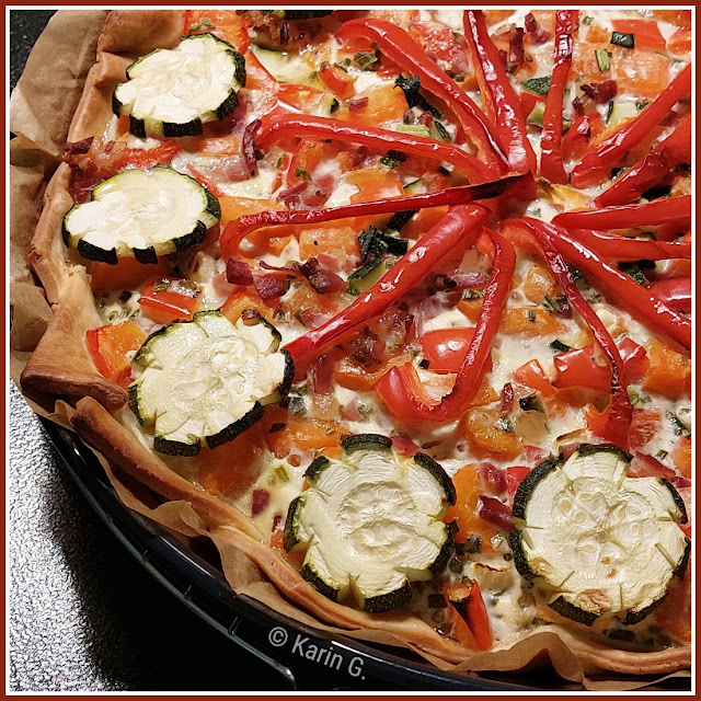 ich hab da mal was ausprobiert: Gemüsetarte mit Zucchiniblumen, Möhren ...