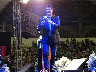 Padre Reginaldo Manzotti faz momento de espiritualidade em João Pessoa e lança o seu livro Batalha Espiritual