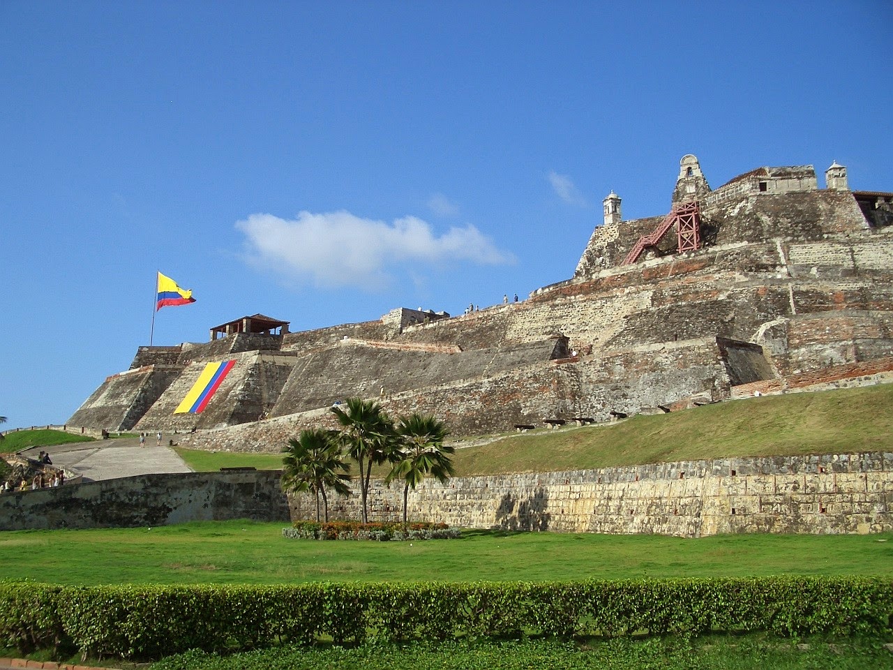 Mis lugares favoritos: EL CASTILLO SAN FELIPE DE BARAJAS. Guardián de ...