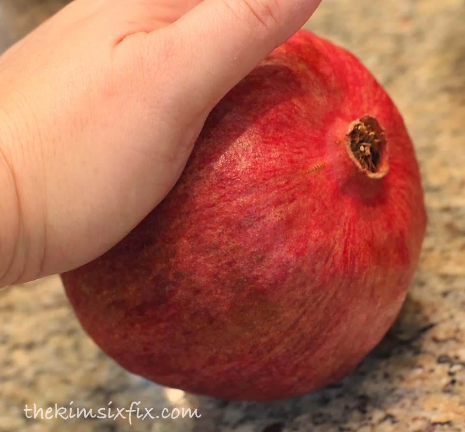 How to open a pomegranate in 30 seconds : r/lifehacks