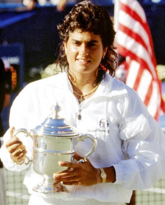 Gabriela Sabatini Foto de Gabriela Sabatini feliz con copa