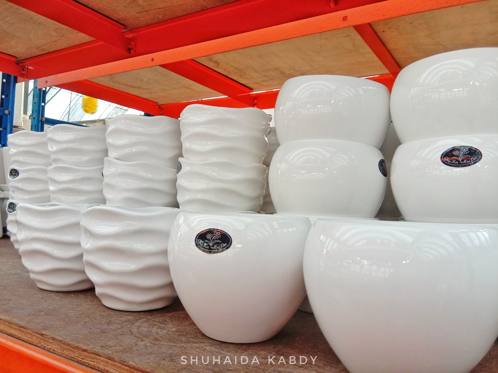 kedai pasu sungai buloh Amy Bond