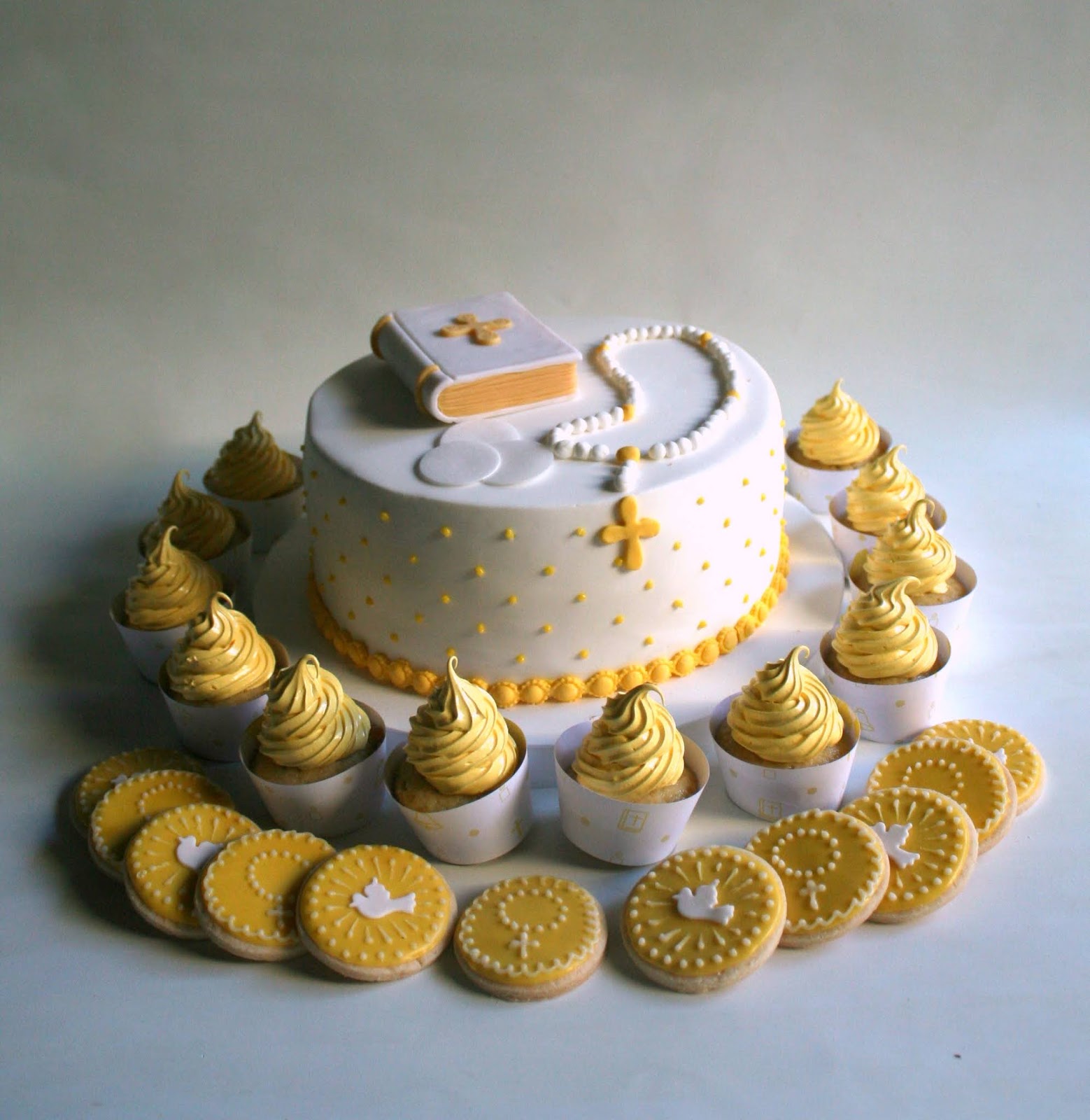 TORTA DE PRIMERA COMUNIÓN PARA SILVIA ZUKATE