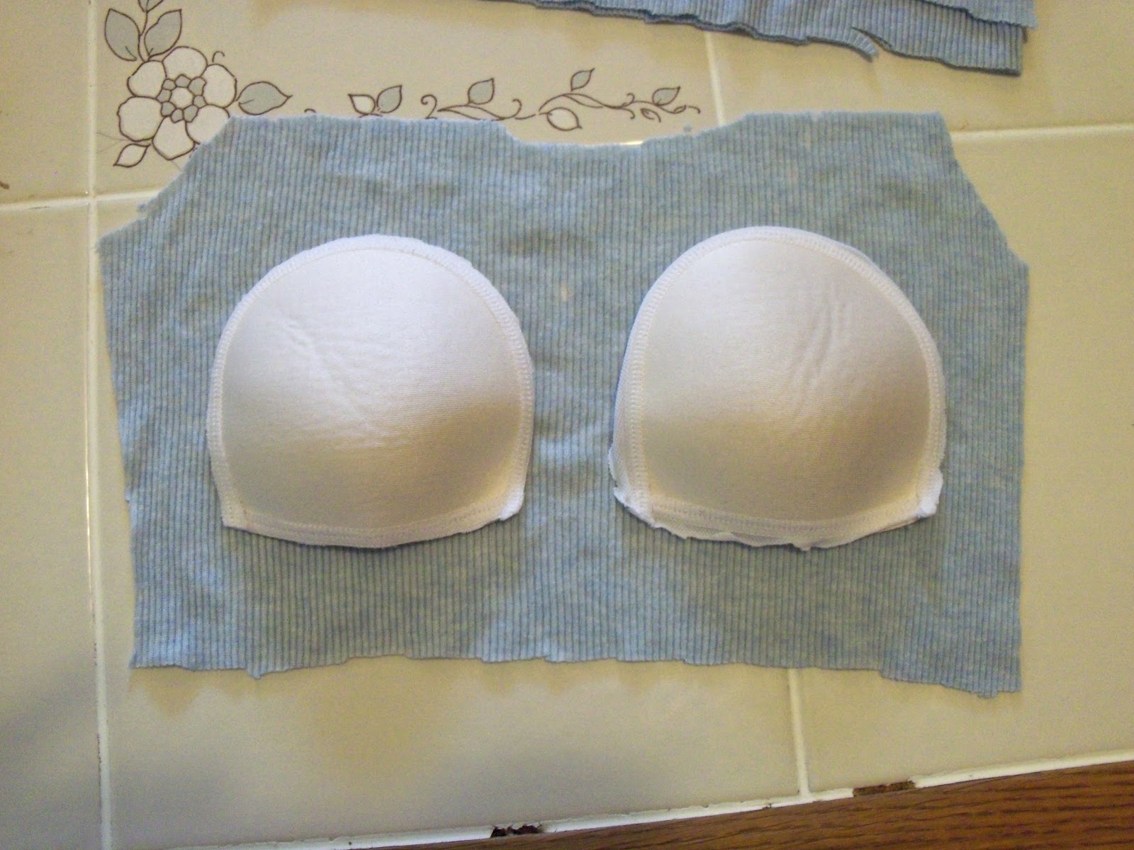 A Little bit of My World My first tutorial! A DIY Sports Bra!