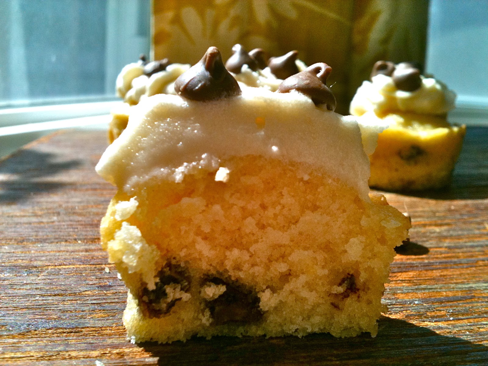 Mini Chocolate Chip Pancake Cupcakes with Maple Frosting Crackerjack23