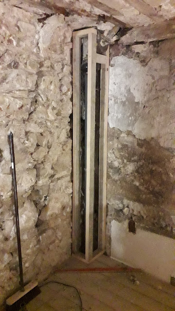 French apartment renovation, Day 122: Another not-so-simple wall