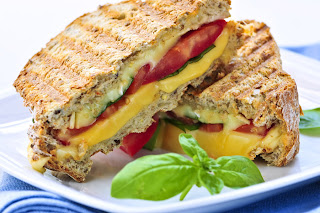 Grilled tomato, roasted pepper & cheese sandwich