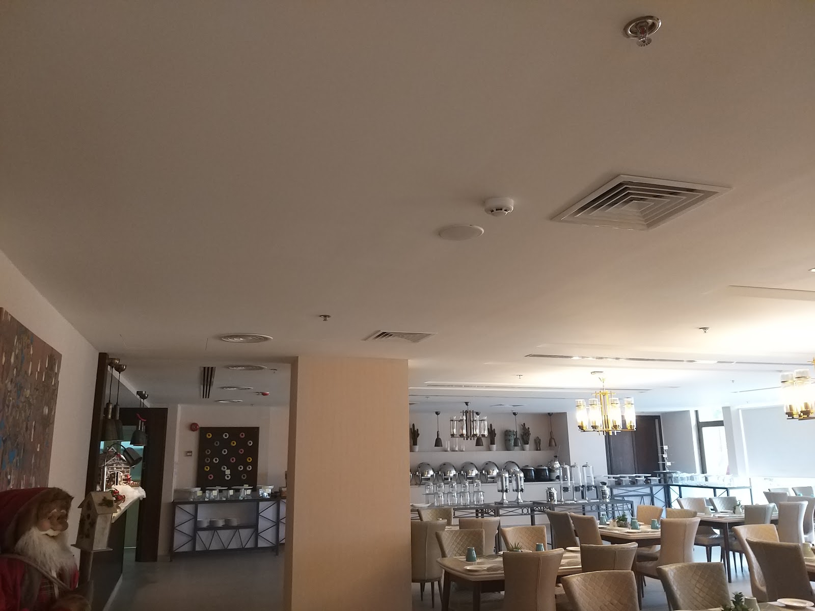 اعمال الديكور في فندق سان روك عمان الاردن من تنفيذ شركة ارابيسك