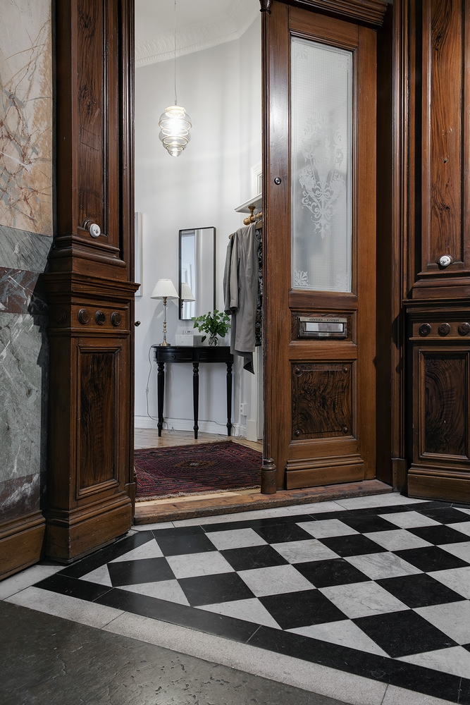 Delicate beige living room