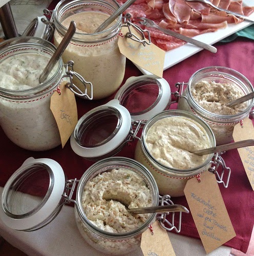 Greenway36: Thunfisch-Dip mit Röstzwiebeln, Kapern und Gürkchen