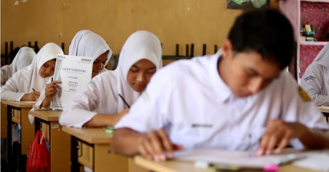 Soal Latihan Agama Islam Kelas Vii Smp Materi Ikhlas Sabar Dan Pemaaf K 13 Bacaan Madani Bacaan Islami Dan Bacaan Masyarakat Madani
