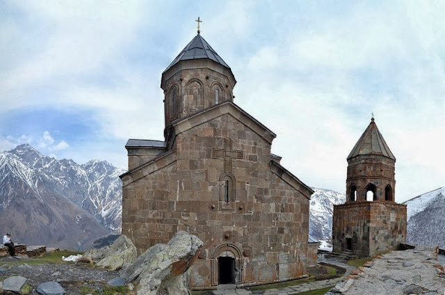 La Iglesia de la Trinidad de Gergeti en Georgia