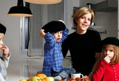 http://www.athensmagazine.gr/portal/bestofathens/articles/74229#.UtP817TG--U