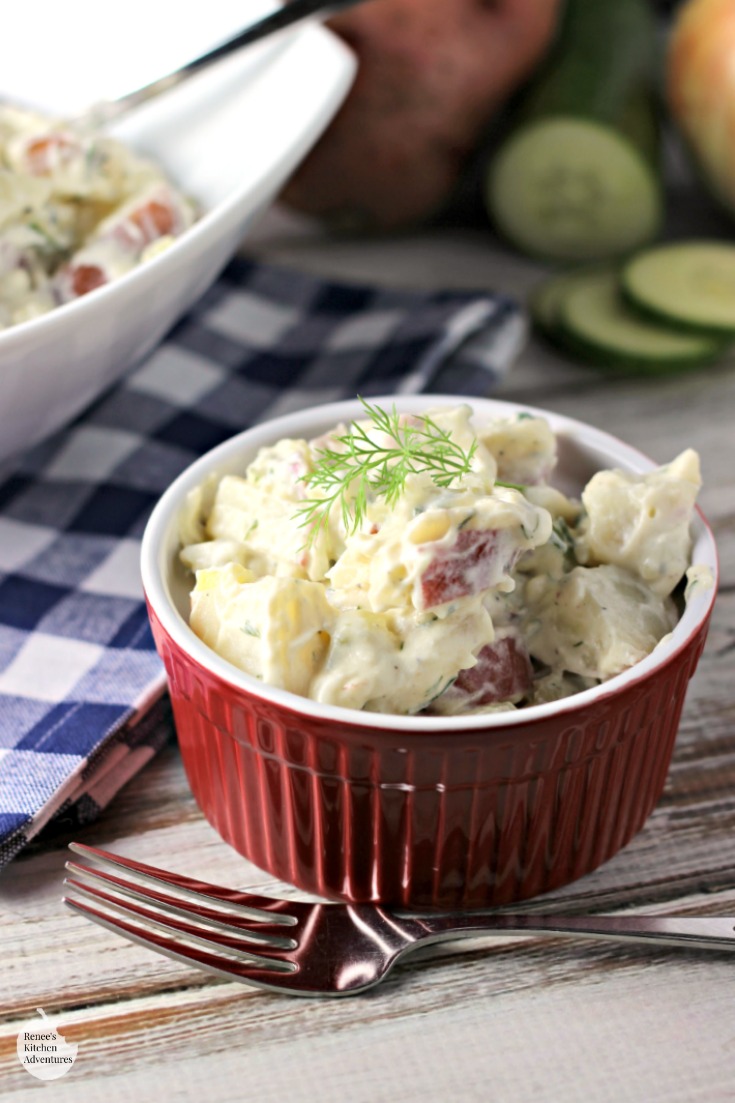 Creamy Dill and Cucumber Potato Salad | by Renee's Kitchen Adventures - an easy healthy recipe for a twist on classic potato salad. So good!!! 