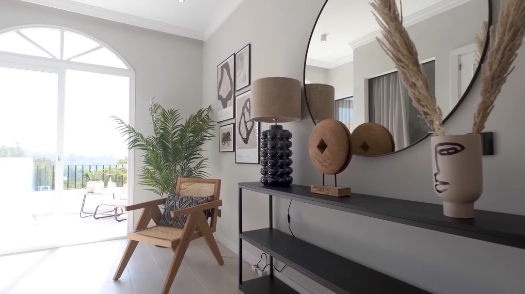 17 Interior Design Photos vs. Aloha Gardens, Marbella Stylish Luxury Townhouse Tour