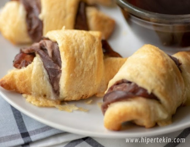 FRENCH DIP CRESCENTS & SIMPLE AU JUS