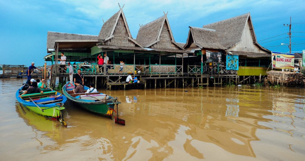 Soto Bang Amat Bawah Jembatan