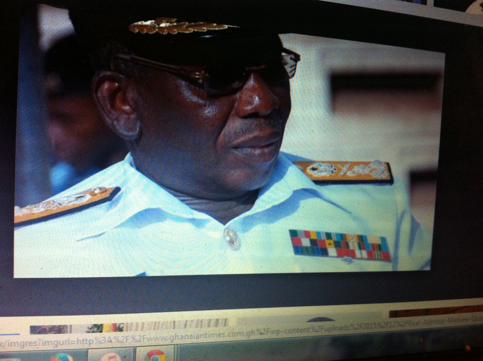 THE BLACK SOCIAL HISTORY BLACK SOCIAL HISTORY AFROGHANAIAN " REAR