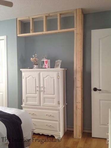 How to frame a narrow niche into a small bedroom closet.
