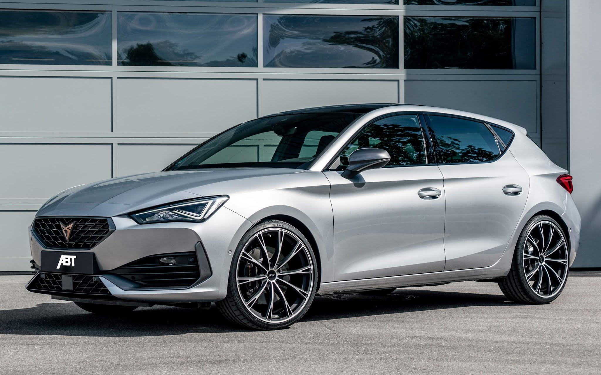 Cupra Leon VZ chega a 360 HP com preparação da ABT Cupra Leon VZ chega a 360 HP com preparação da ABT