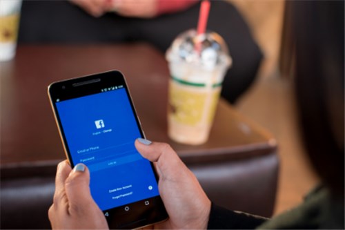 How to update facebook version on pc for all devices