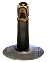 Comment revisser une valve Schrader