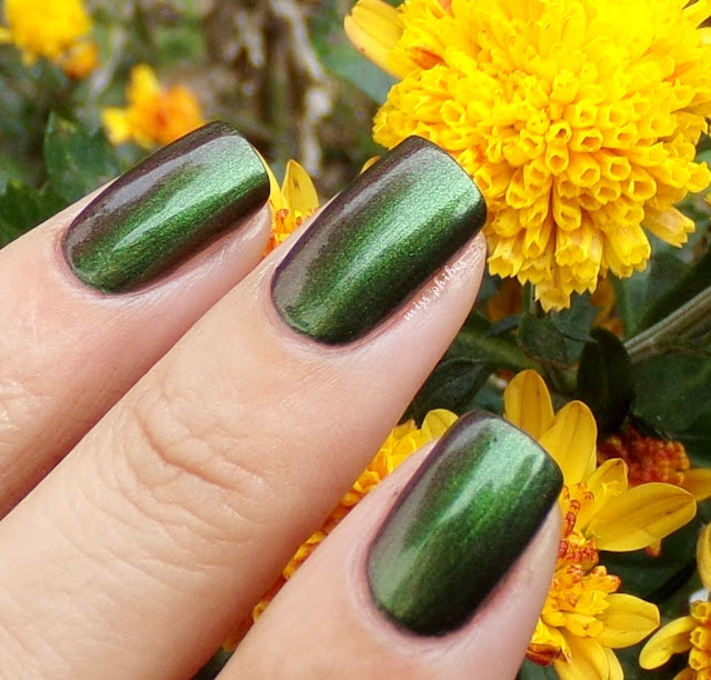 OPI Green on the Runway