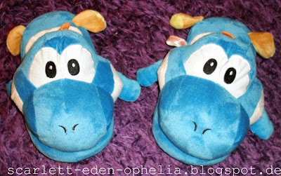 Nerd Geek Slippers Plush Super Mario blue