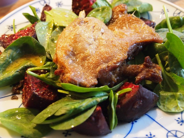 Neues von der Insel: Linsen-Spinat Salat mit rote Beete und Confit de ...