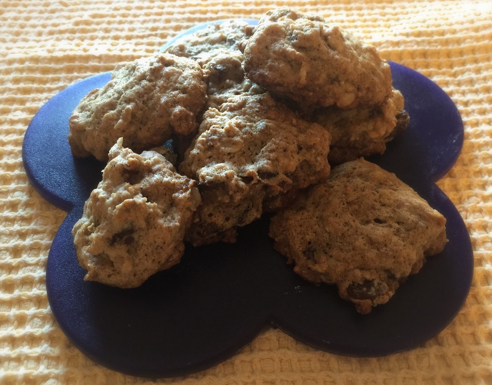 The Suburban Single Mom Oatmeal Date Breakfast Cookies