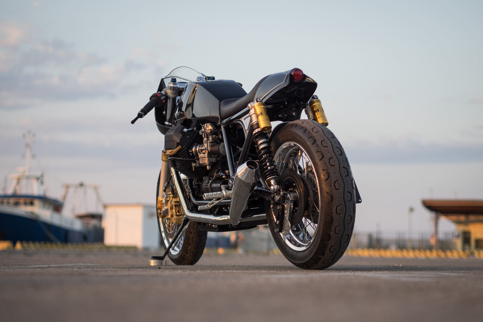 Спортбайки Moto Guzzi