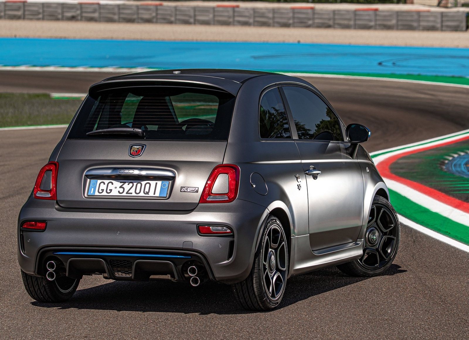 2022 Fiat F595 Abarth