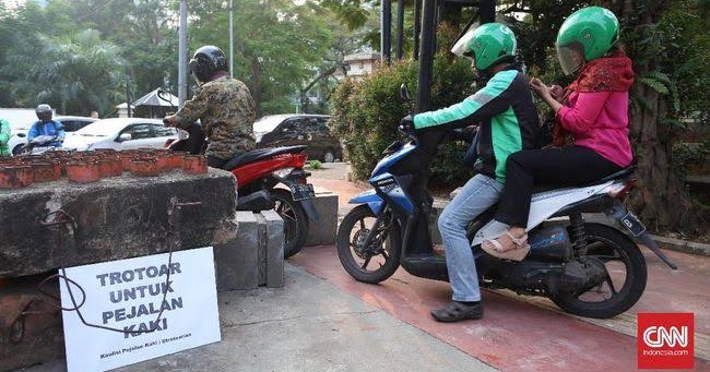 E-LEARNING (CALTIRA ROSIANA): PELANGGARAN HAK DAN KEWAJIBAN WARGA