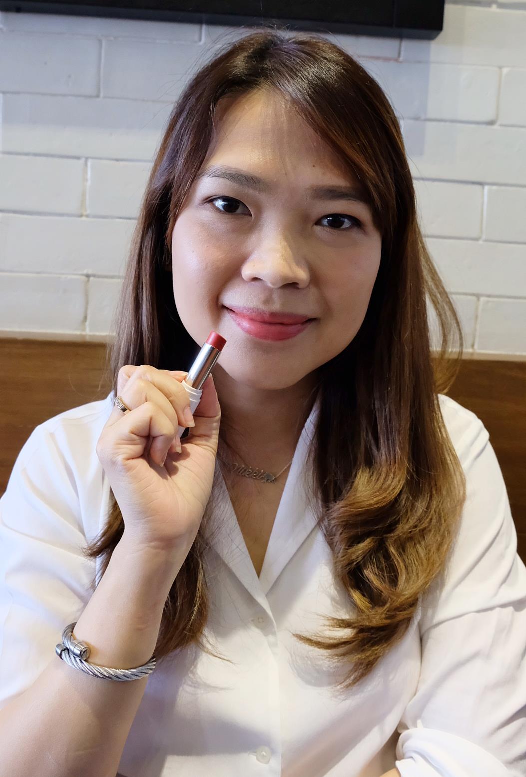 kokain utilgivelig burst Askmewhats: Glossier Generation G Sheer Matte Lipstick Review