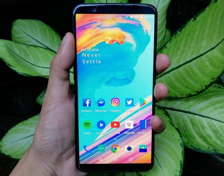 OnePlus 5T's Front