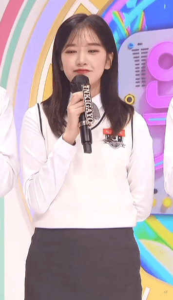 아이즈원> 교복 입은 MC 안유진