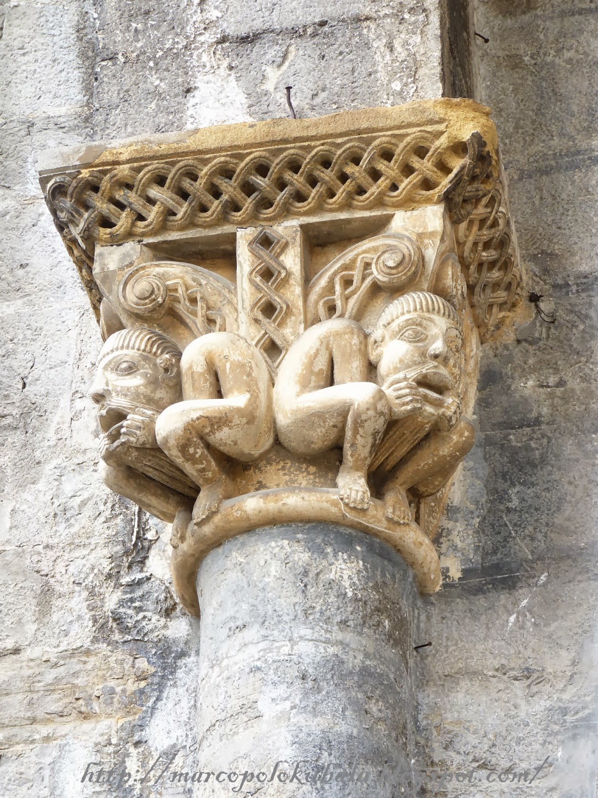 La Magia de las Piedras Catedral de Santa María de Olorón (Francia).