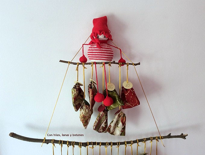 Con hilos, lanas y botones: DIY calendario de Adviento