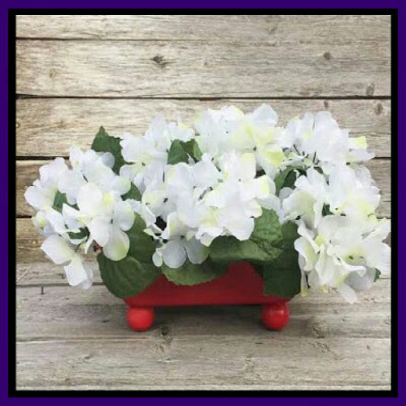 DIY And Household Tips Turn A Dollar Store Bread Pan Into A Cute Planter