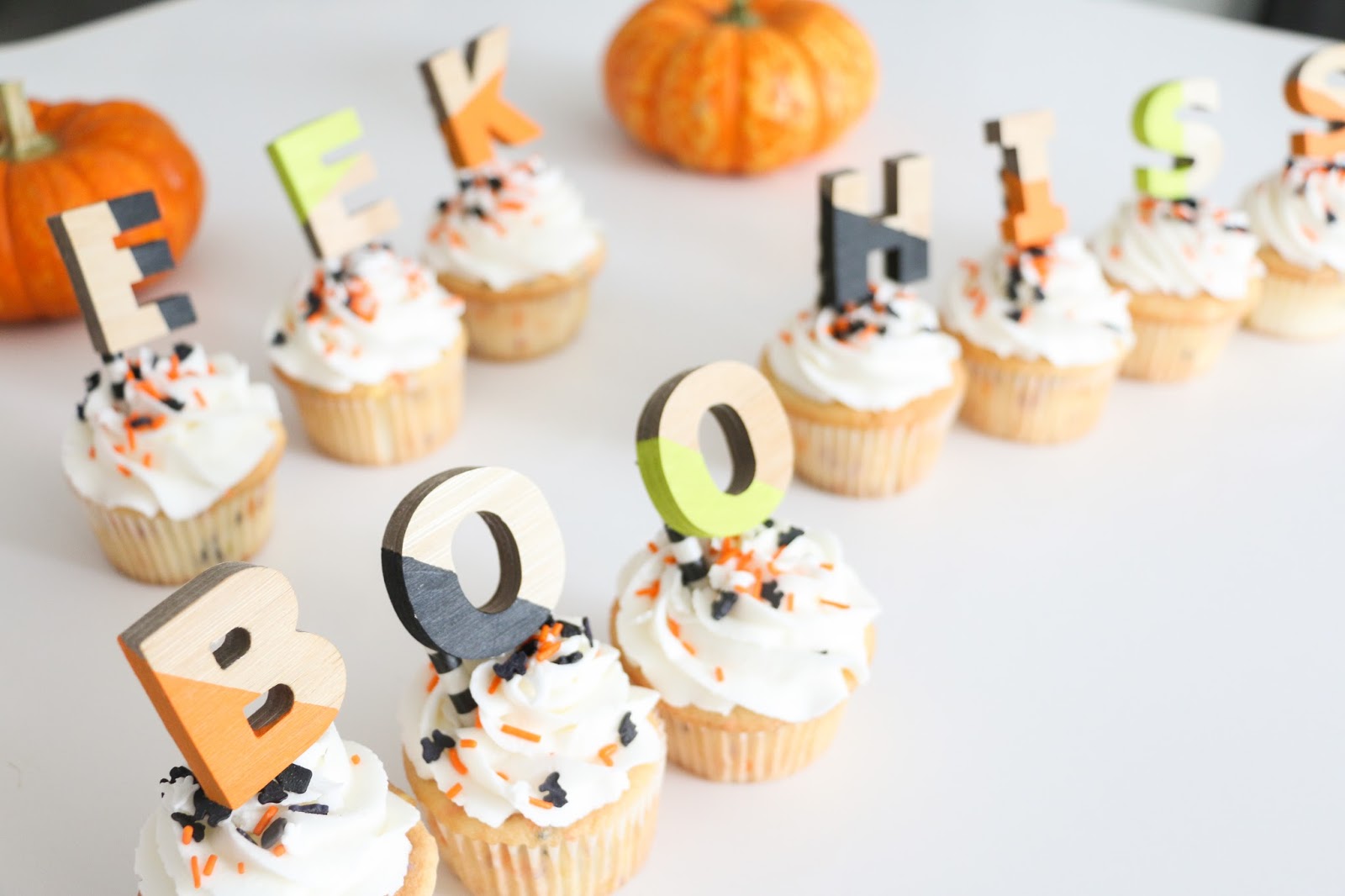 craft-it-color-blocked-halloween-cupcake-picks-a-kailo-chic-life
