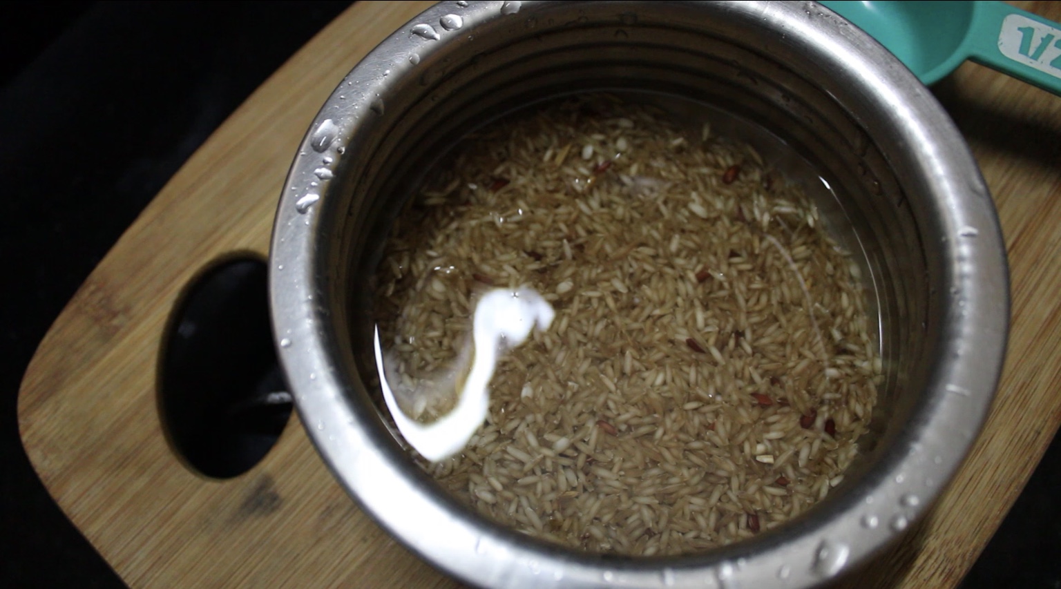 Kaikuthal Arisi Ven Pongal - Hand Pound Rice Ven Pongal - Hand Pound ...