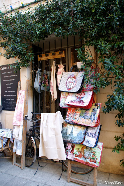 Negozio provenzale nel centro di Arles