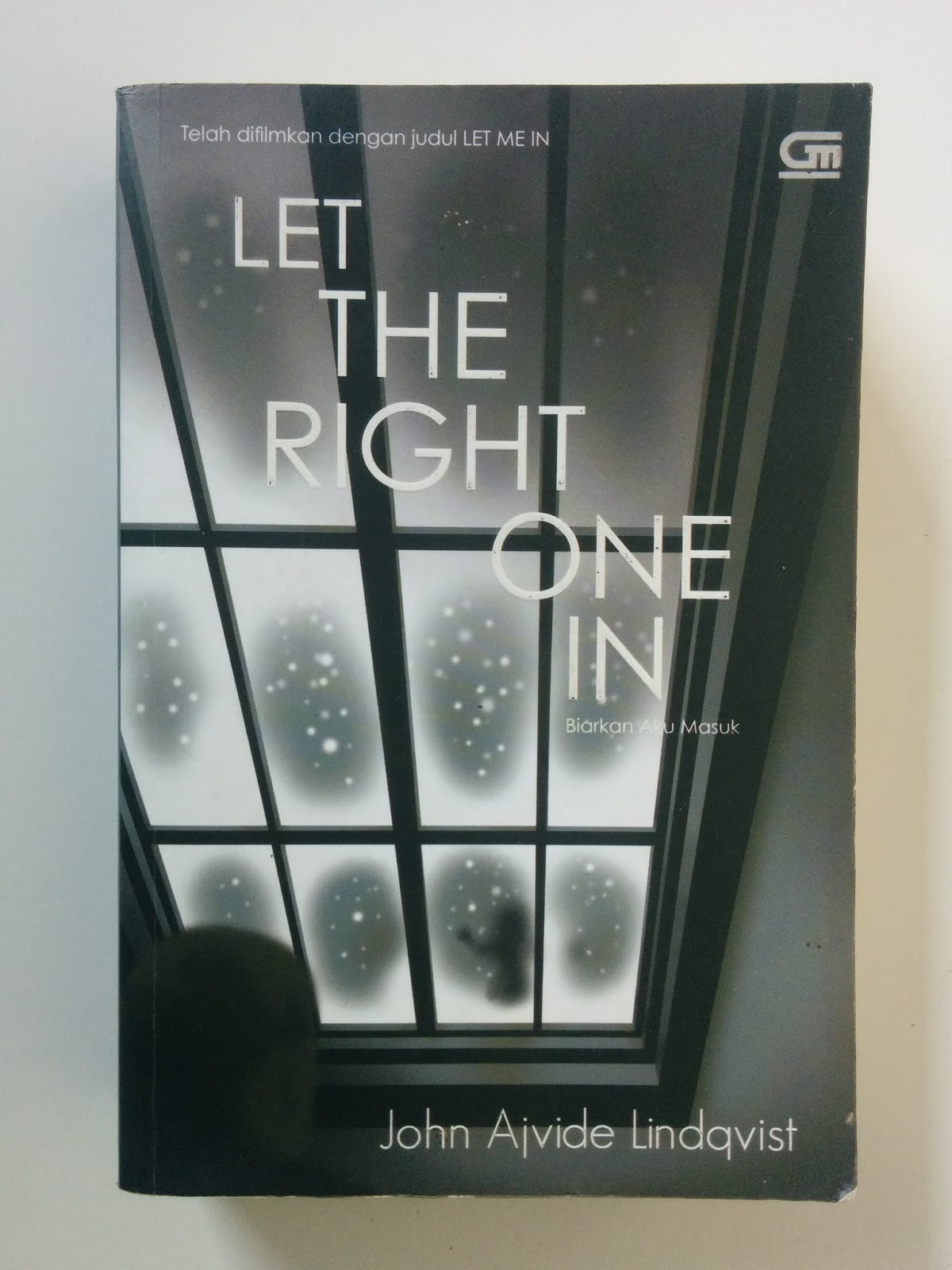 Jual Novel: Let The Right One In - John Ajvide Lindqvist.