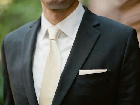 なぜ結婚式に白ネクタイをする変な習慣が定着したのか カオスな日本の結婚式マナー