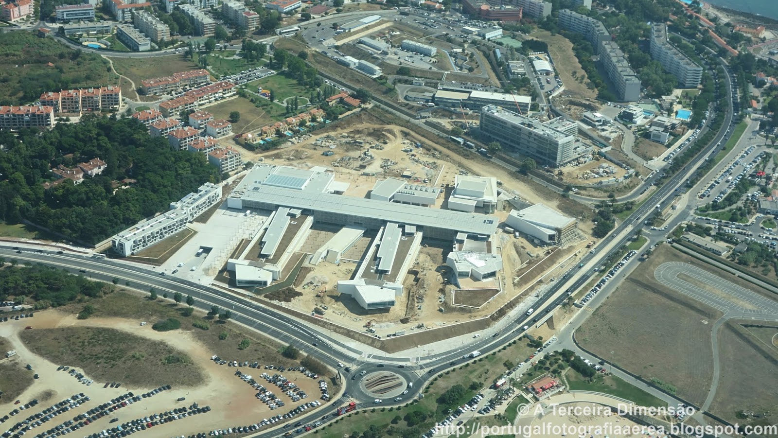 A Terceira Dimensão Novo complexo da Universidade Nova de Lisboa