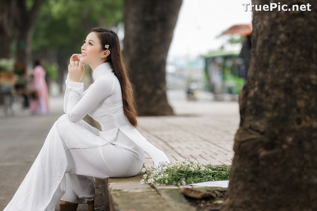 Image The Beauty of Vietnamese Girls with Traditional Dress (Ao Dai) #1 - TruePic.net - Picture-57